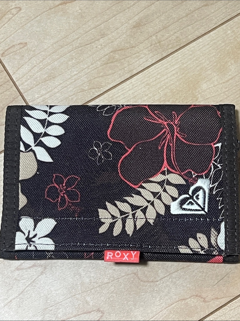 Roxy brown Floral Tri-Fold Wallet